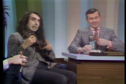 johnny carson hosted the tonigh...